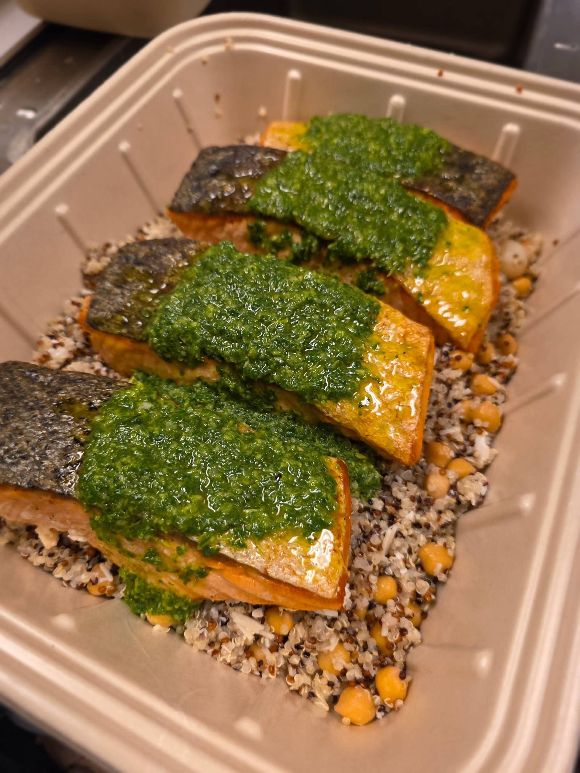 Pesto Power Bowl-Salmon