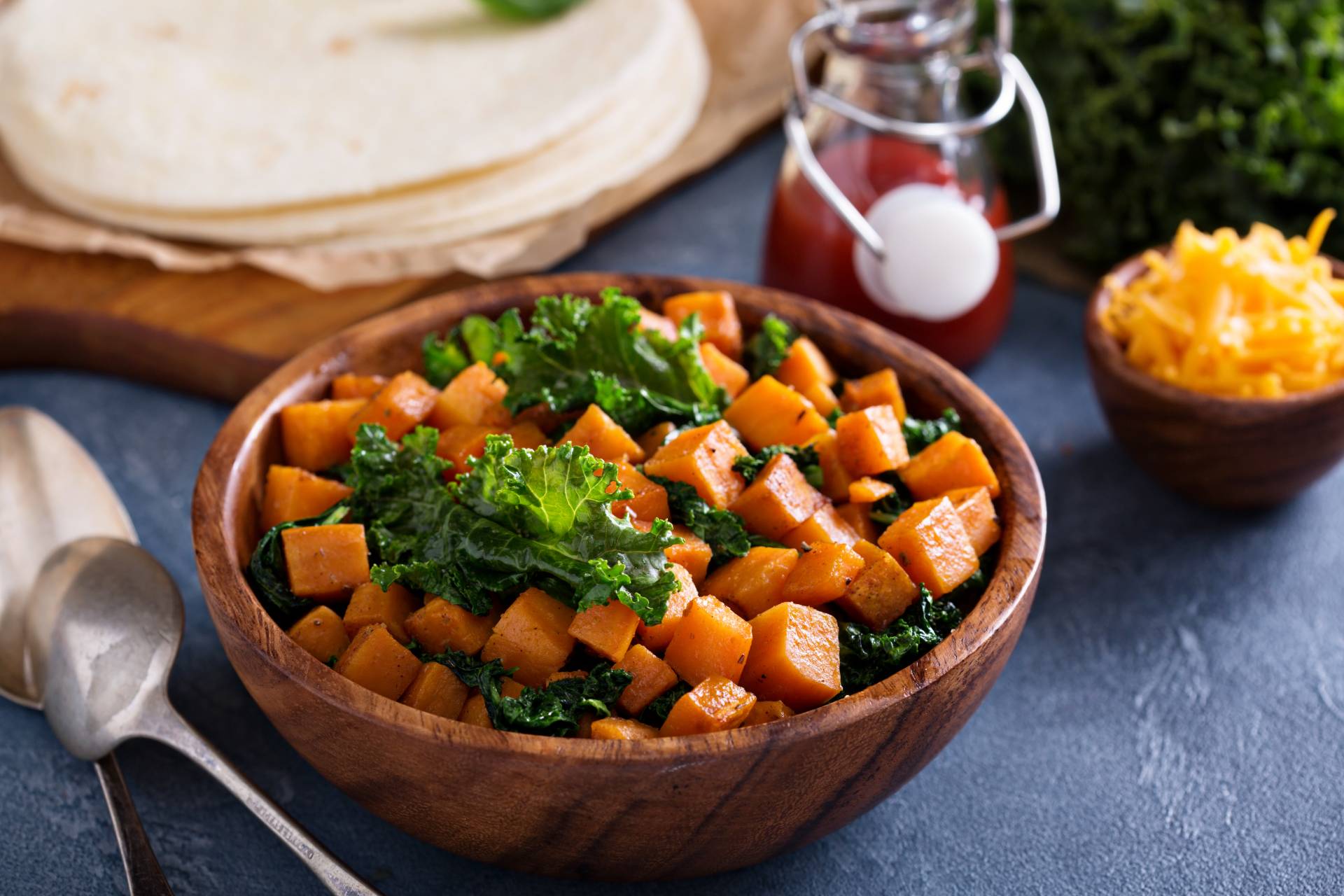 Baby Kale Salad-Turkey Burger Baby Kale Salad-Turkey Burger