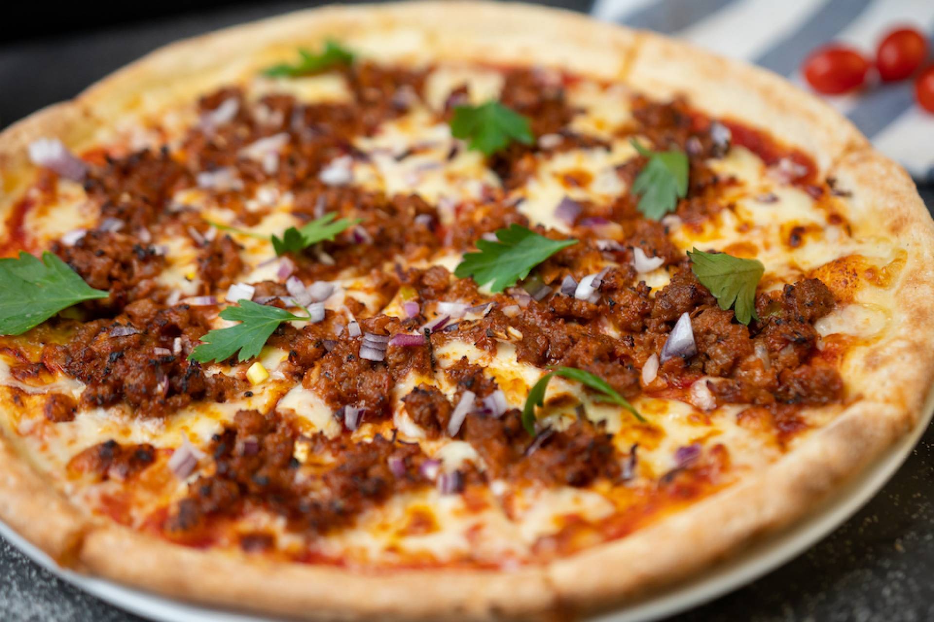 Cauliflower Crust hamburger & tomato Pizza